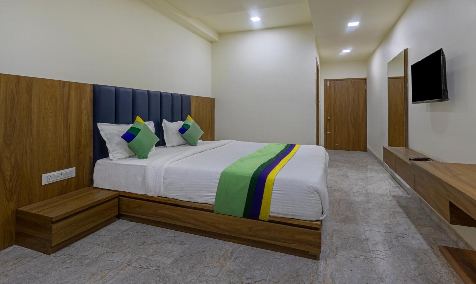 Treebo Eden Park, Ahmedabad Ξενοδοχείο Watuwa Εξωτερικό φωτογραφία