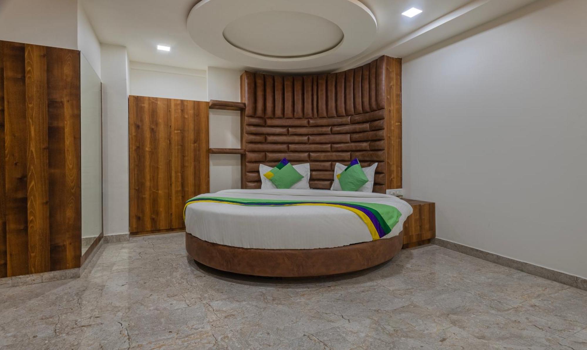 Treebo Eden Park, Ahmedabad Ξενοδοχείο Watuwa Εξωτερικό φωτογραφία