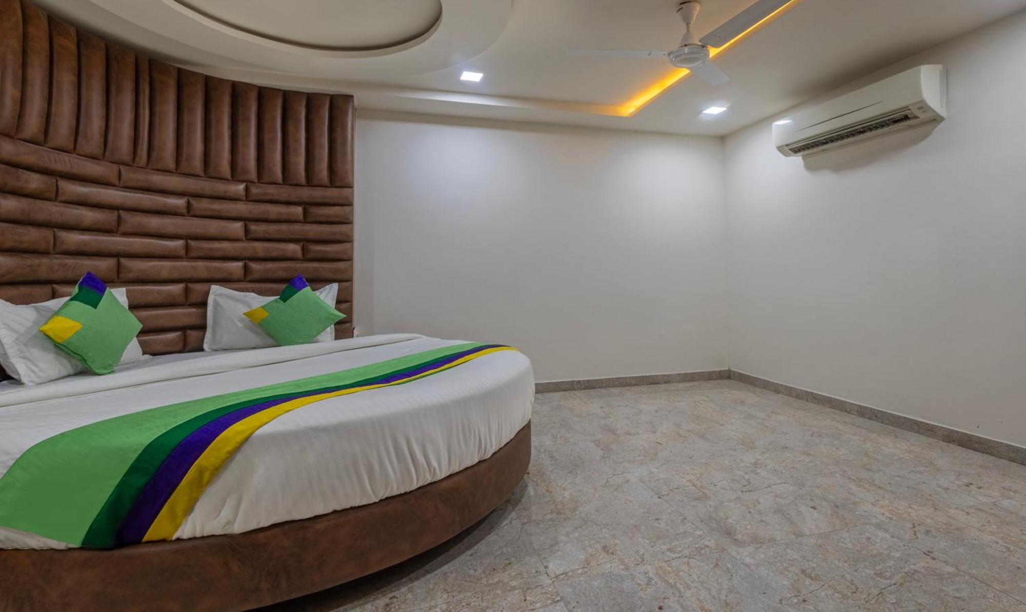 Treebo Eden Park, Ahmedabad Ξενοδοχείο Watuwa Εξωτερικό φωτογραφία