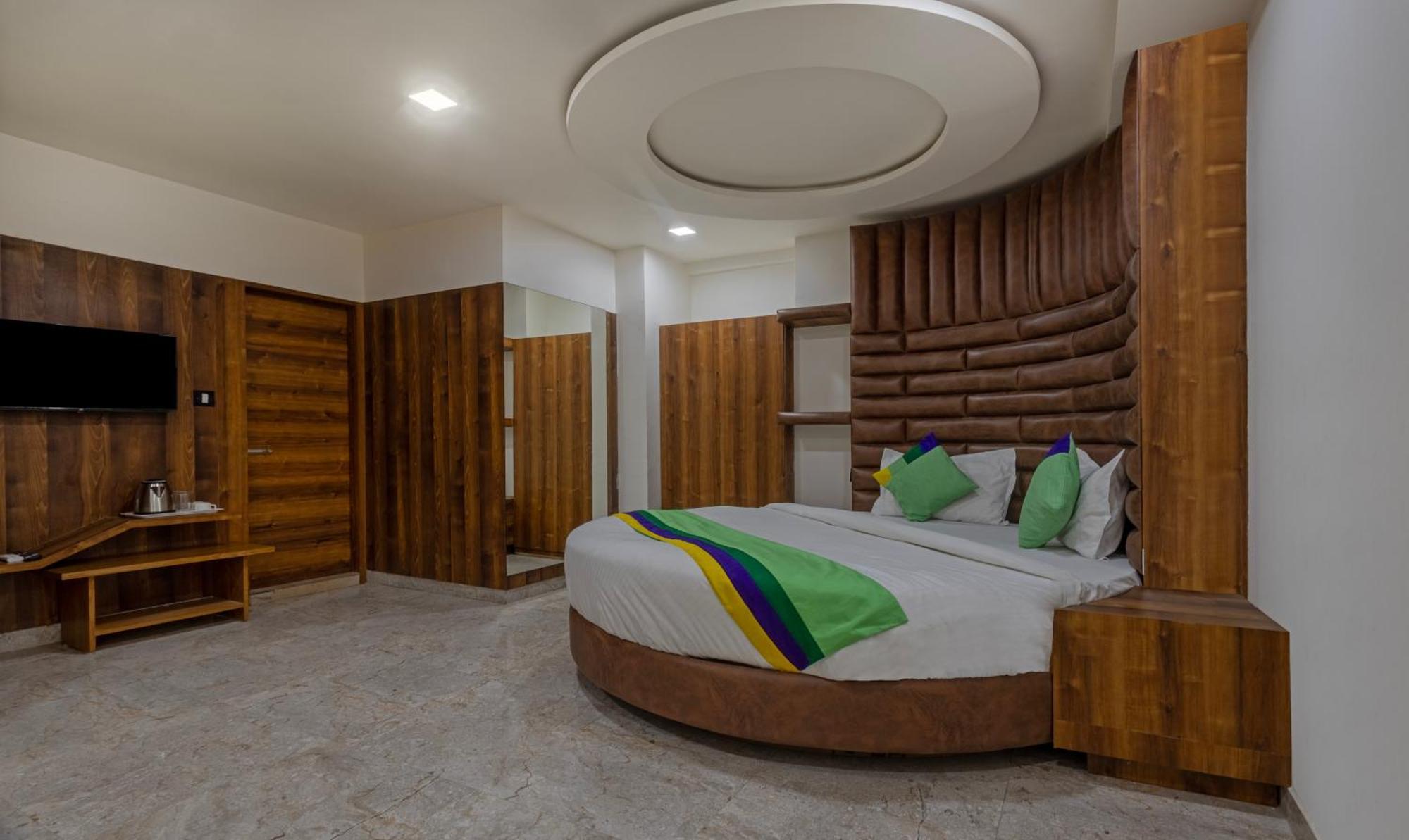Treebo Eden Park, Ahmedabad Ξενοδοχείο Watuwa Εξωτερικό φωτογραφία