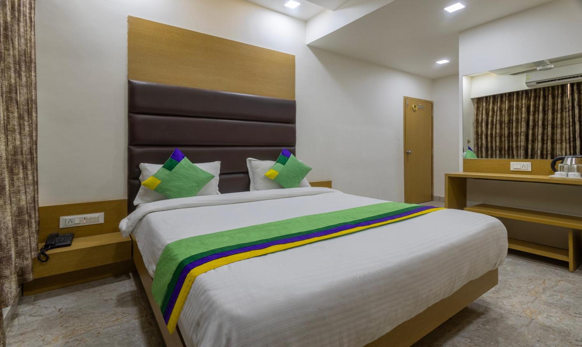 Treebo Eden Park, Ahmedabad Ξενοδοχείο Watuwa Εξωτερικό φωτογραφία
